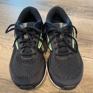 Brooks high cushion walking shoes